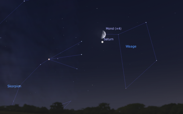 Zunehmender Halbmond und Saturn am südwestlichen Horizont am 22. August um 21:30 Uhr. (Bild: Timm Riesen, Software: Stellarium)