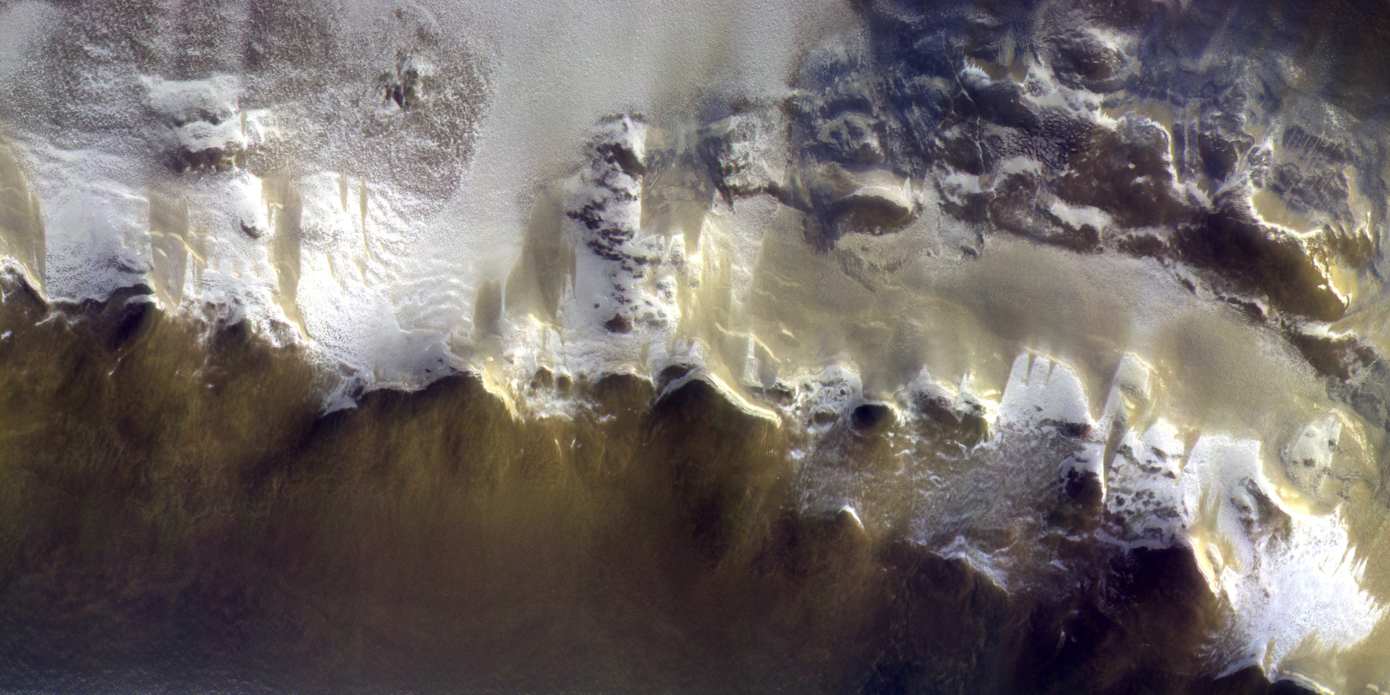 CaSSIS liefert erste farbige Bilder vom Mars