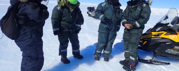 À la recherche de météorites en Antarctique