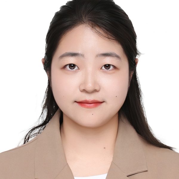 Huang Xiumin, Dr.